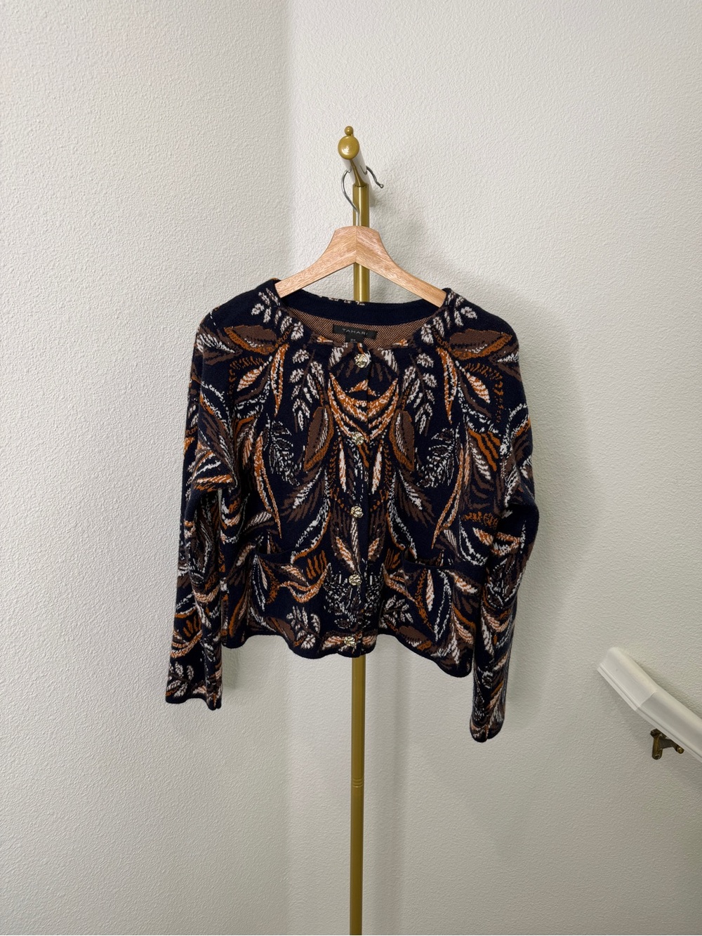 Tahari Tapestry Knit Cardigan Sweater Cropped Rhinestone Button Navy Size M